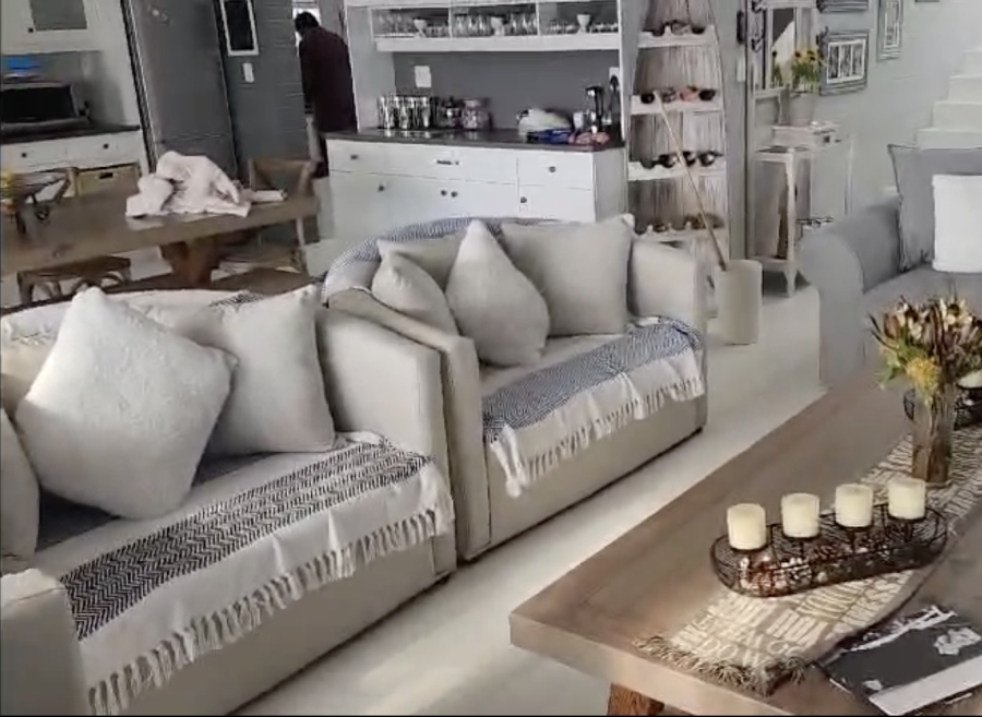 4 Bedroom Property for Sale in Paradise Beach Western Cape
